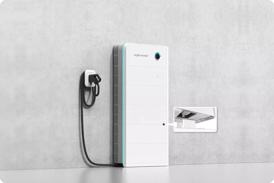 SigenStor et borne de recharge pour véhicule électrique (photo : Sigenergy)